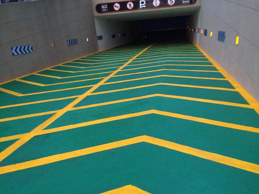 停車場(chǎng)止滑坡道